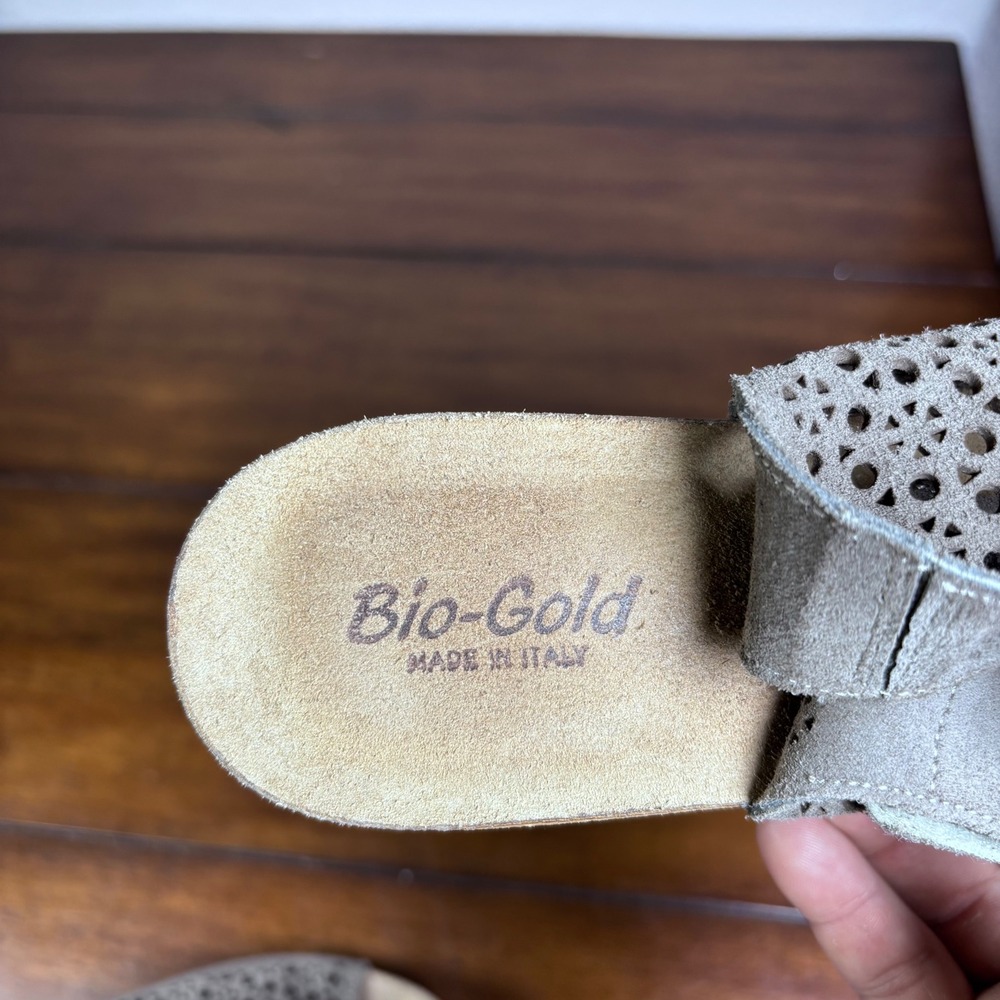 Bio-Gold Wedge Sandals Women 9 Gray Suede Laser Cut Cork Platform Made in Italy - Picture 5 of 10